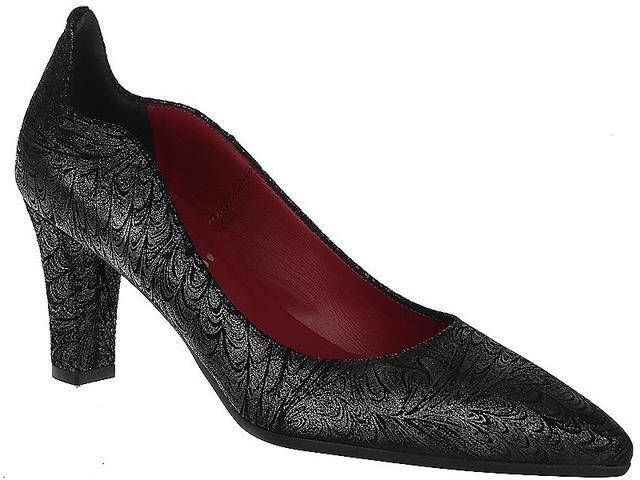 Lilian 11396